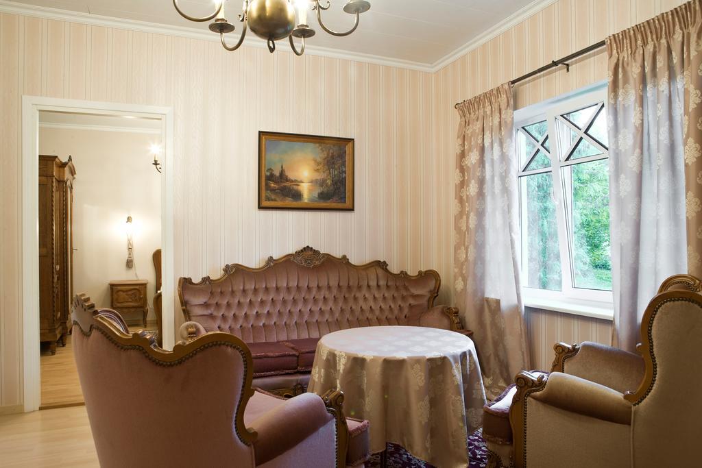 Posti Hostel Kärdla Extérieur photo